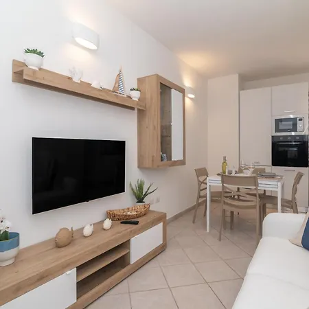 Apartment Bilo Elena *